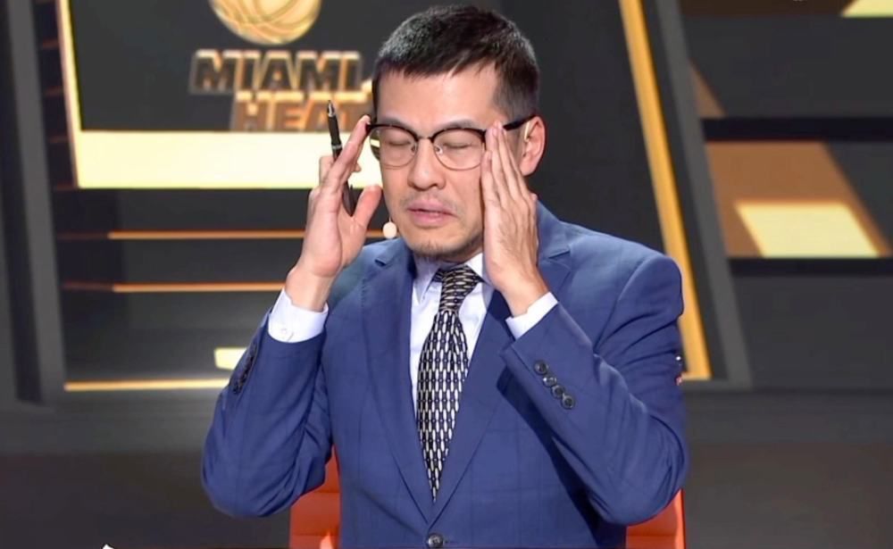 海贼王罗宾为乔巴排毒关键词