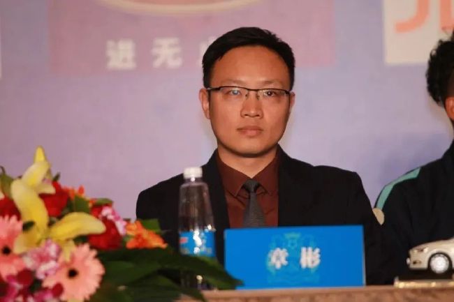 办公室的呻吟声